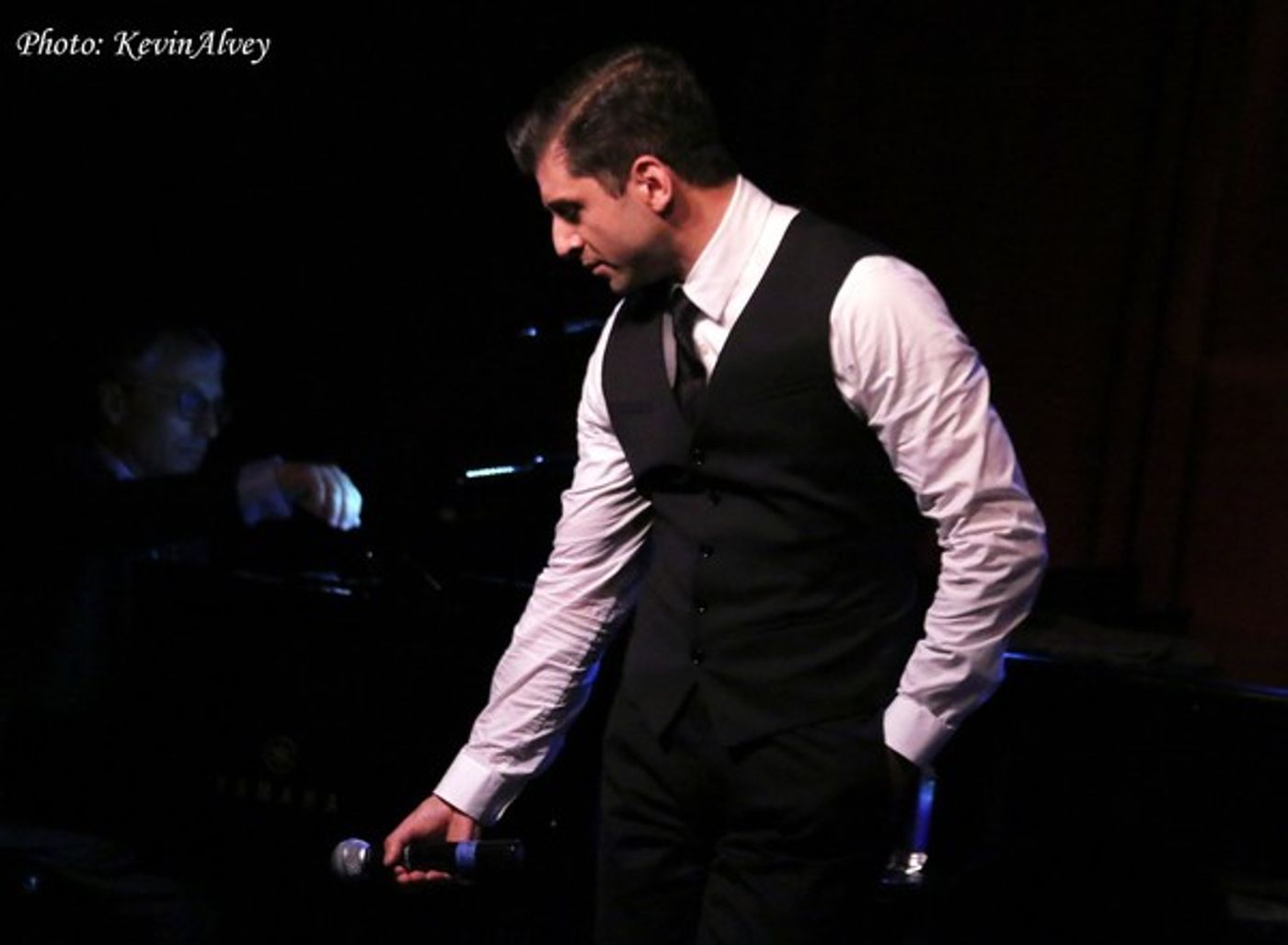 Photo Flash: Tony Yazbeck Celebrates THE FLOOR ABOVE ME Solo Album at Birdland  Image