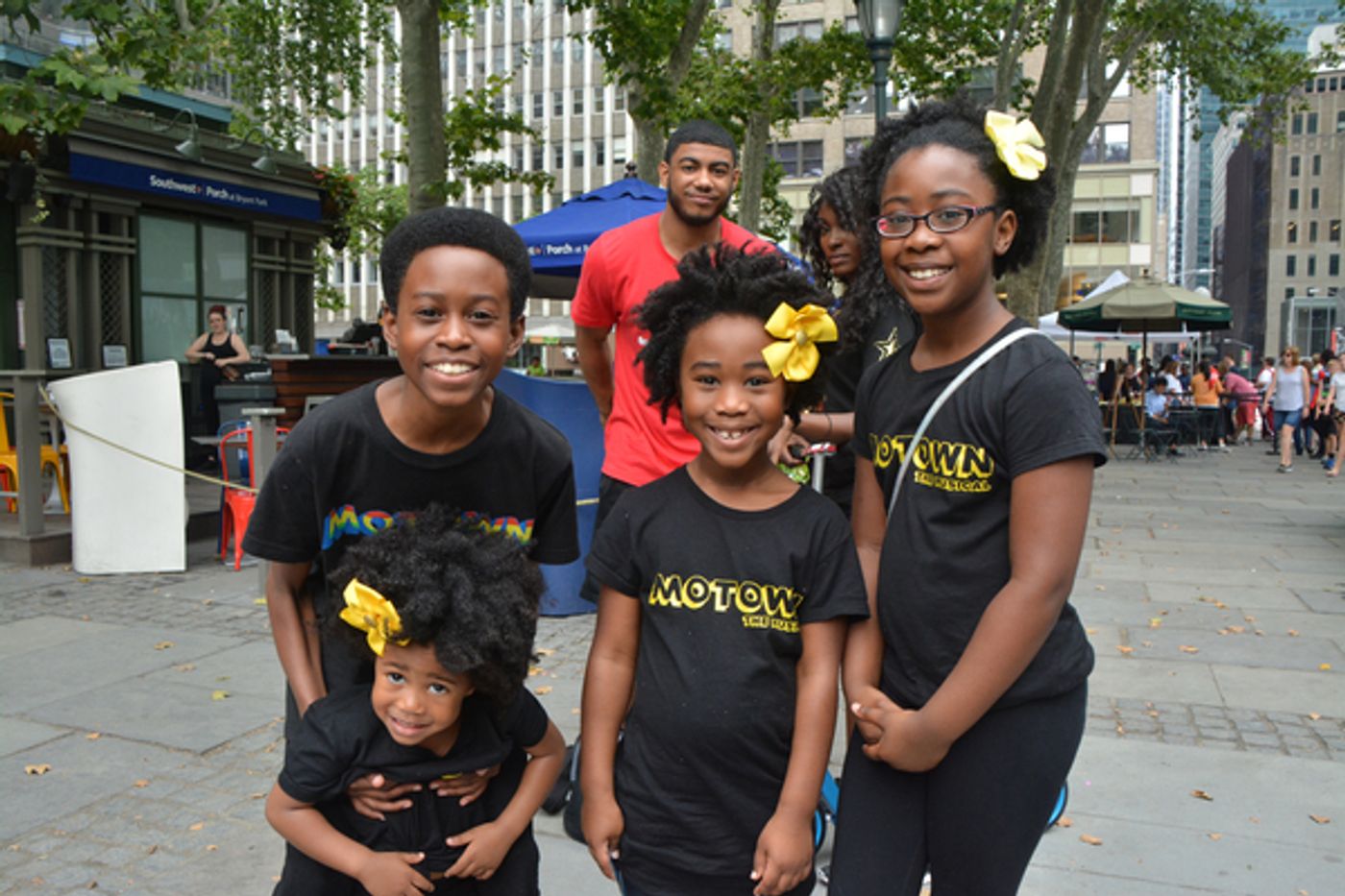 Photo Coverage: Casts of MOTOWN, CHICAGO & More Return to Broadway in Bryant Park!  Image