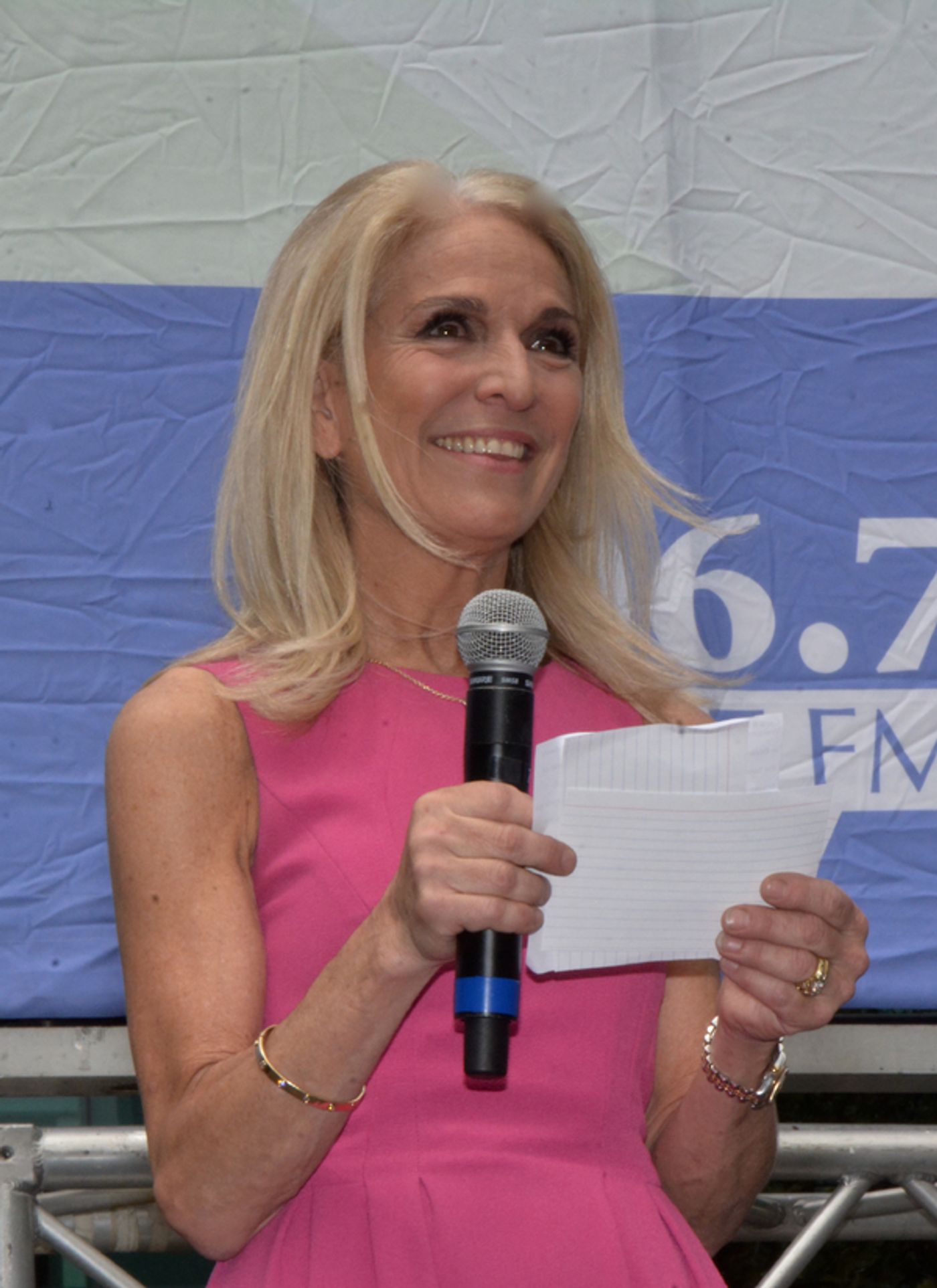 Photo Coverage: Casts of MOTOWN, CHICAGO & More Return to Broadway in Bryant Park!  Image