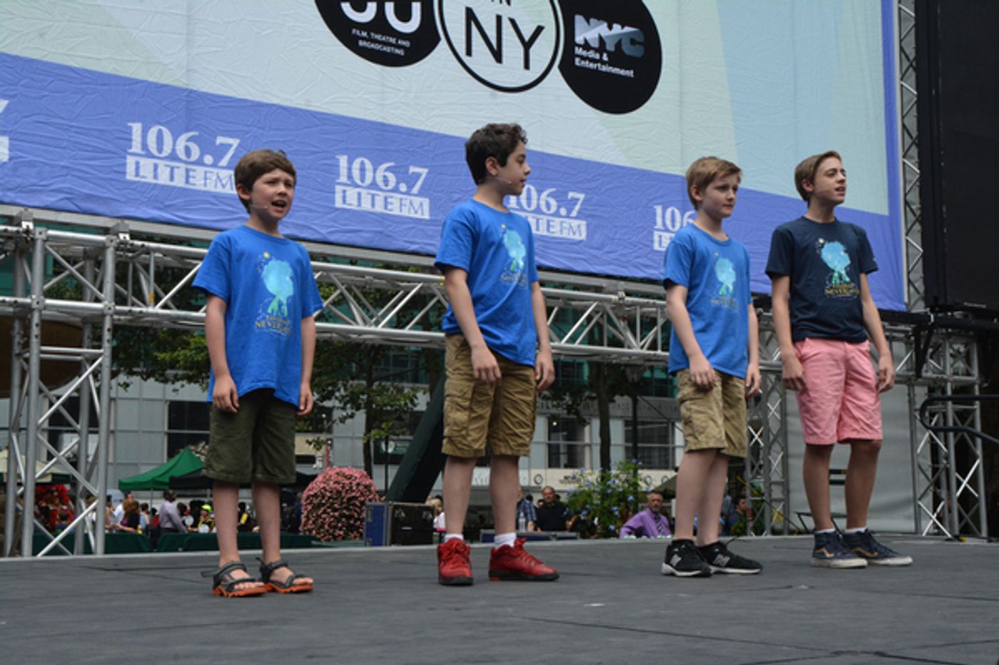 Photo Coverage: Casts of MOTOWN, CHICAGO & More Return to Broadway in Bryant Park!  Image