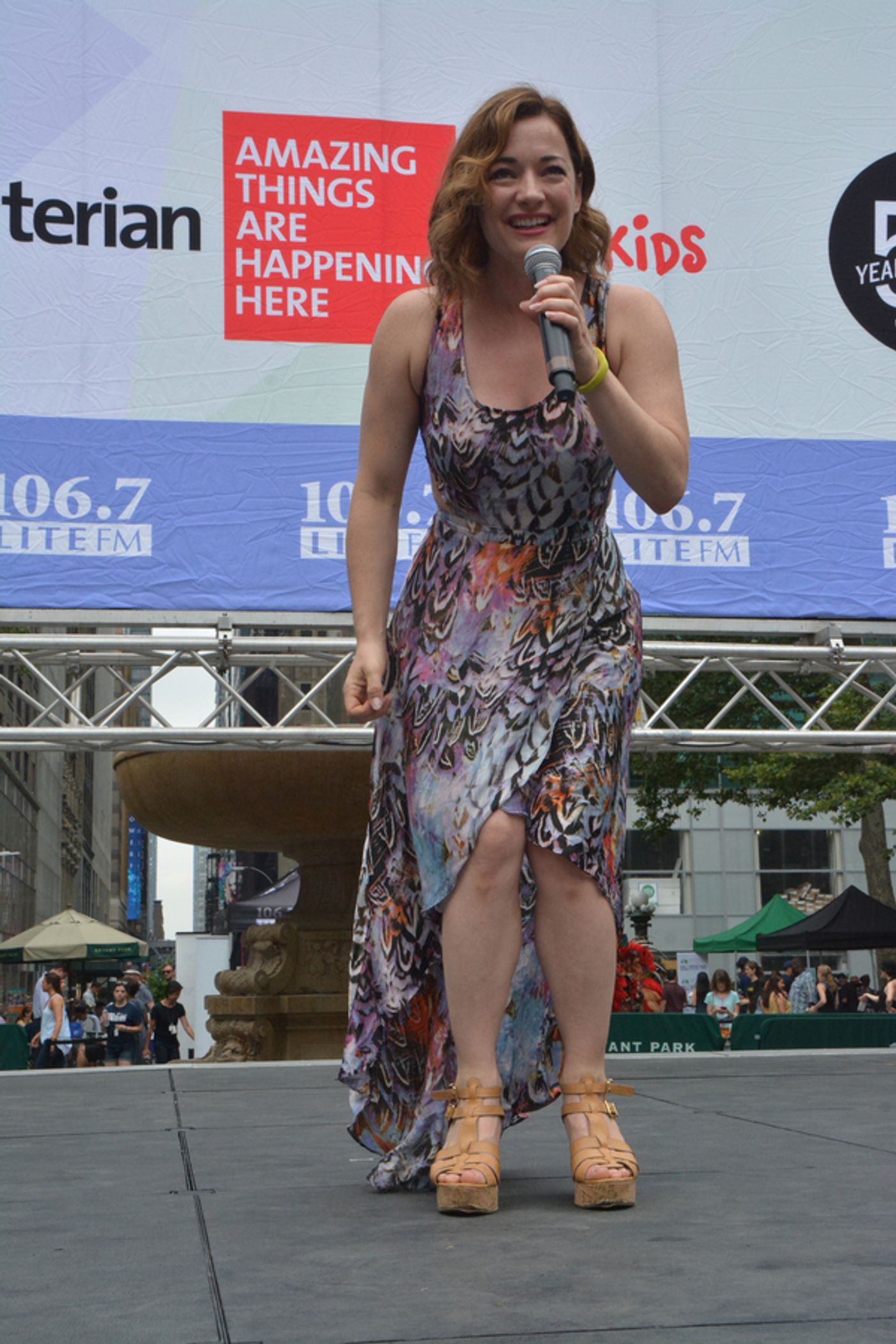 Photo Coverage: Casts of MOTOWN, CHICAGO & More Return to Broadway in Bryant Park!  Image