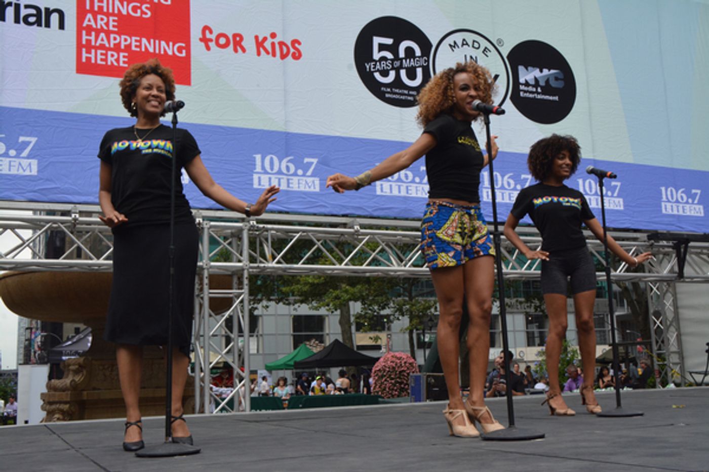 Photo Coverage: Casts of MOTOWN, CHICAGO & More Return to Broadway in Bryant Park!  Image