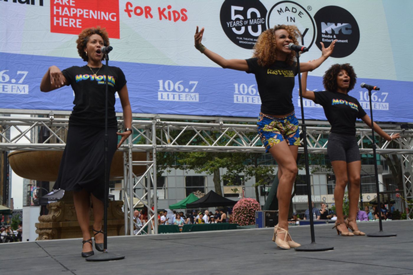 Photo Coverage: Casts of MOTOWN, CHICAGO & More Return to Broadway in Bryant Park!  Image