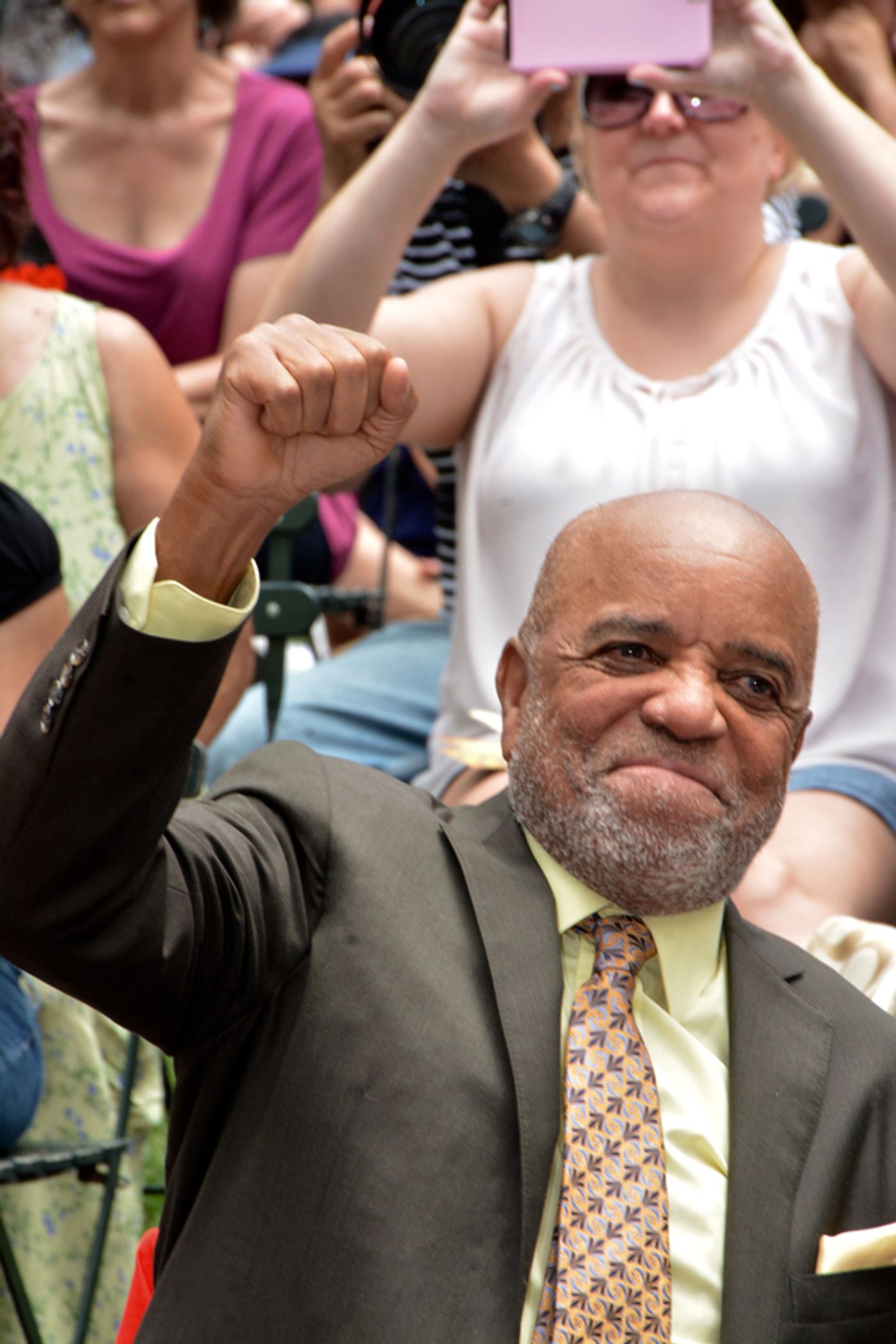 Photo Coverage: Casts of MOTOWN, CHICAGO & More Return to Broadway in Bryant Park!  Image
