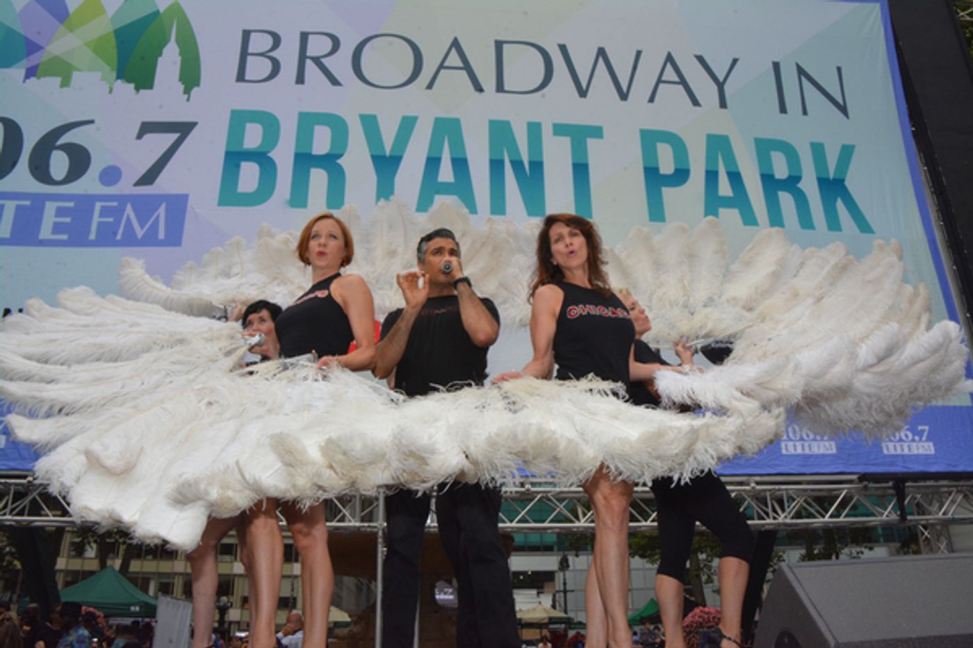 Photo Coverage: Casts of MOTOWN, CHICAGO & More Return to Broadway in Bryant Park!  Image