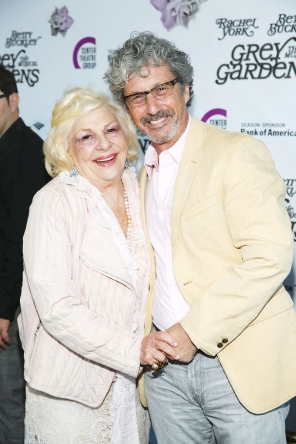  Renee Taylor and Charles Shaughnessy  Photo