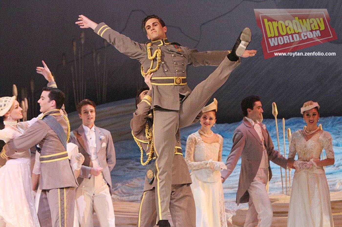 Photo Coverage: The Australian Ballet's SWAN LAKE Graces the Stage at ENO Photo Coverage: The Australian Ballet's SWAN LAKE Graces the Stage at ENO Image