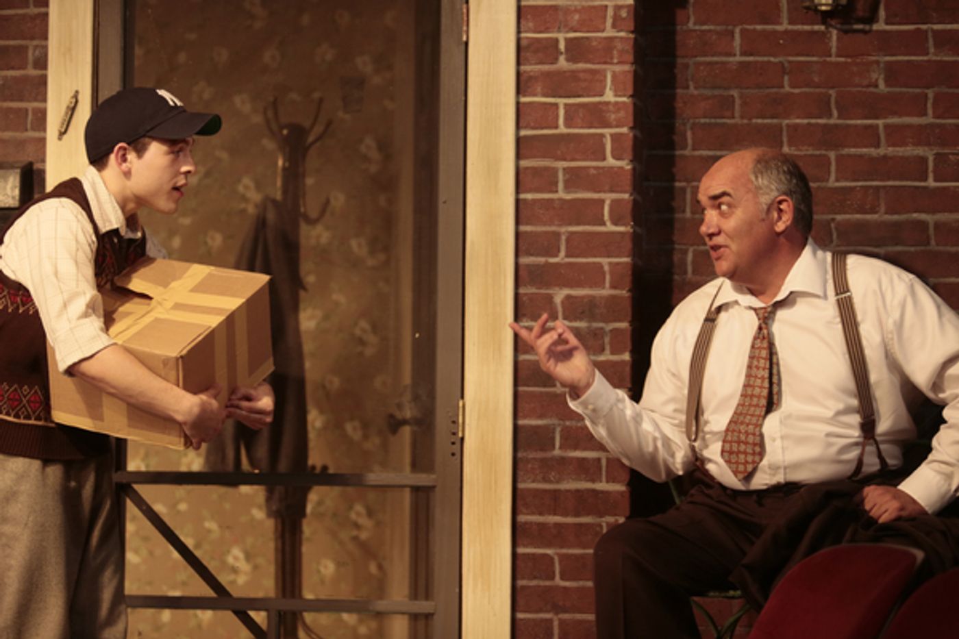 Photo Flash: First Look at BRIGHTON BEACH MEMOIRS, Opening Tonight at Virginia Rep  Image