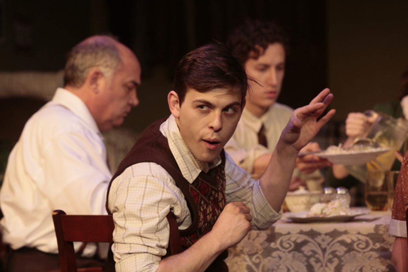 Photo Flash: First Look at BRIGHTON BEACH MEMOIRS, Opening Tonight at Virginia Rep  Image