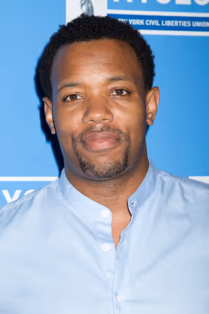 Wallace Smith @ BroadwayWorld Wallace Smith Photo