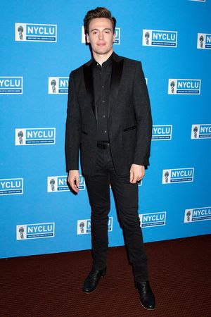 Erich Bergen @ BroadwayWorld Erich Bergen Photo
