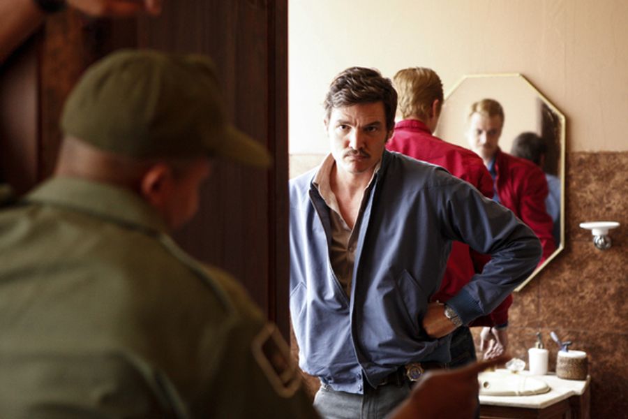 Photo Flash: Netflix Releases First Look Images of NARCOS Season 2 Image