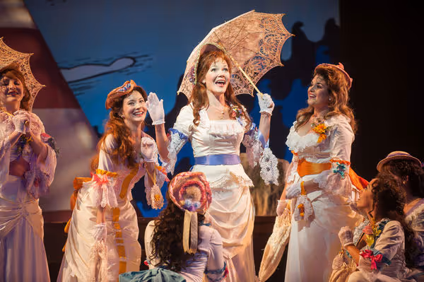 Lindsay O'Neil and Company Photo