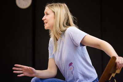 Lily Loveless Photo