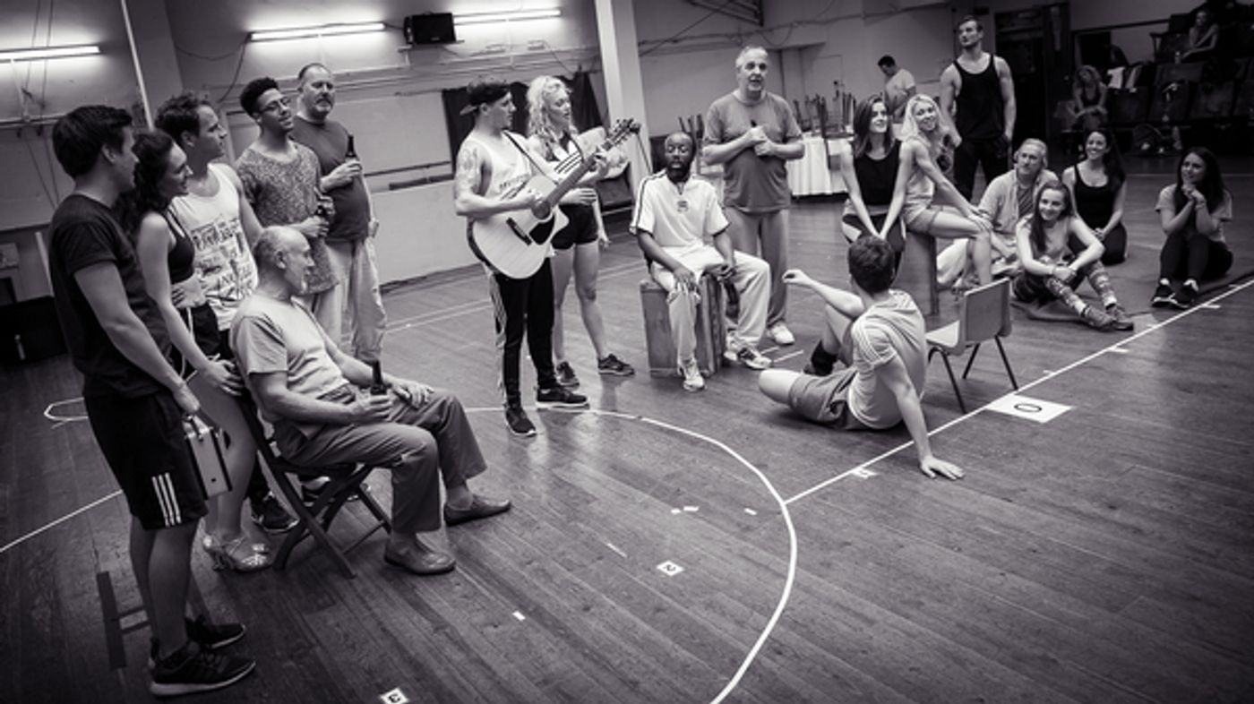 Photo Flash:  DIRTY DANCING On Tour In Rehearsal  Image