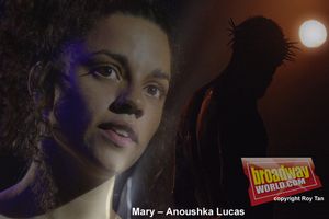 Anoushka Lucas  Photo