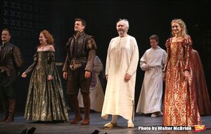 Jonathan Pryce and cast  Photo