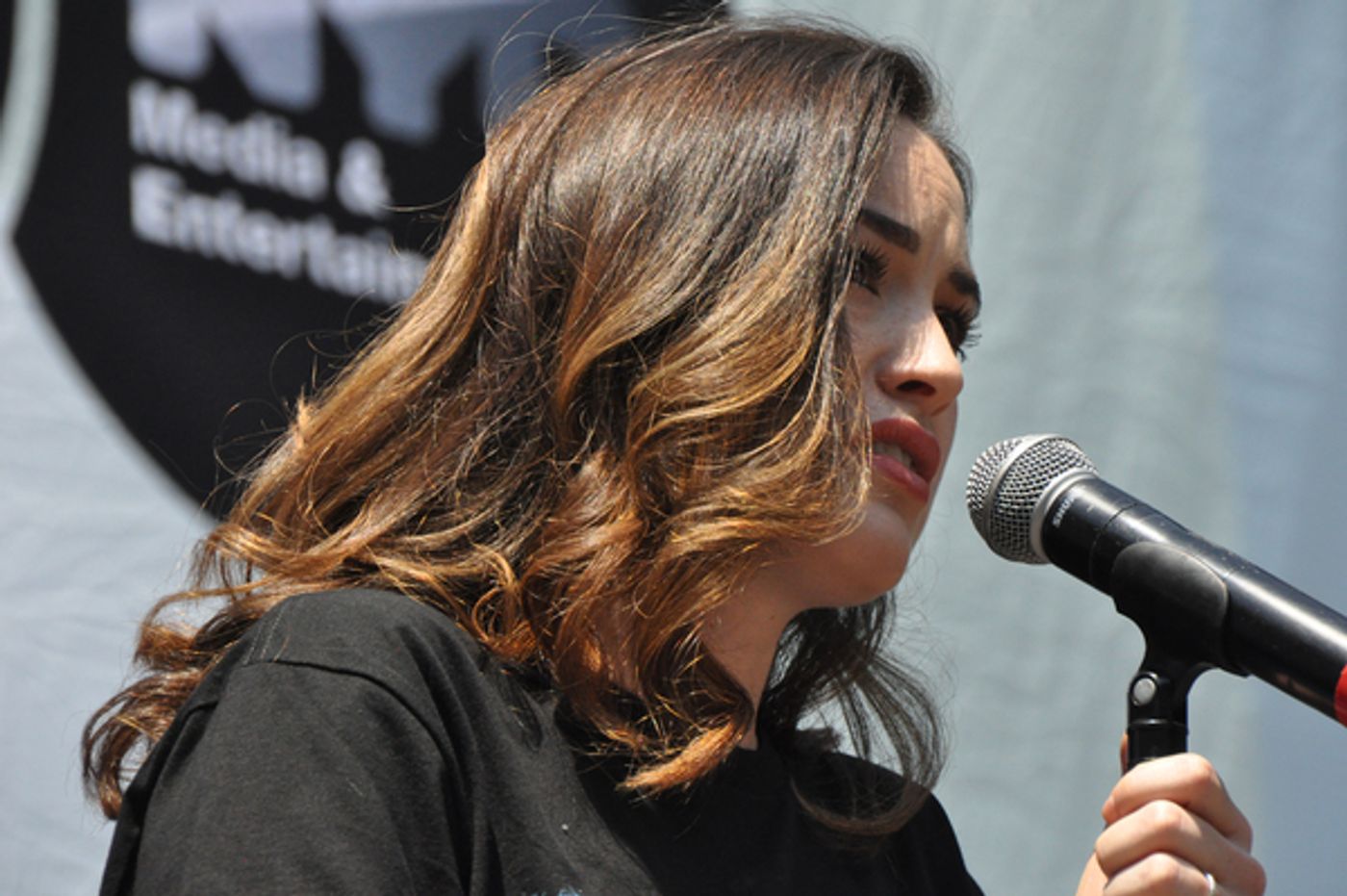 Photo Coverage: Casts of PARAMOUR, LES MIZ & More Bring it Home to Bryant Park  Image