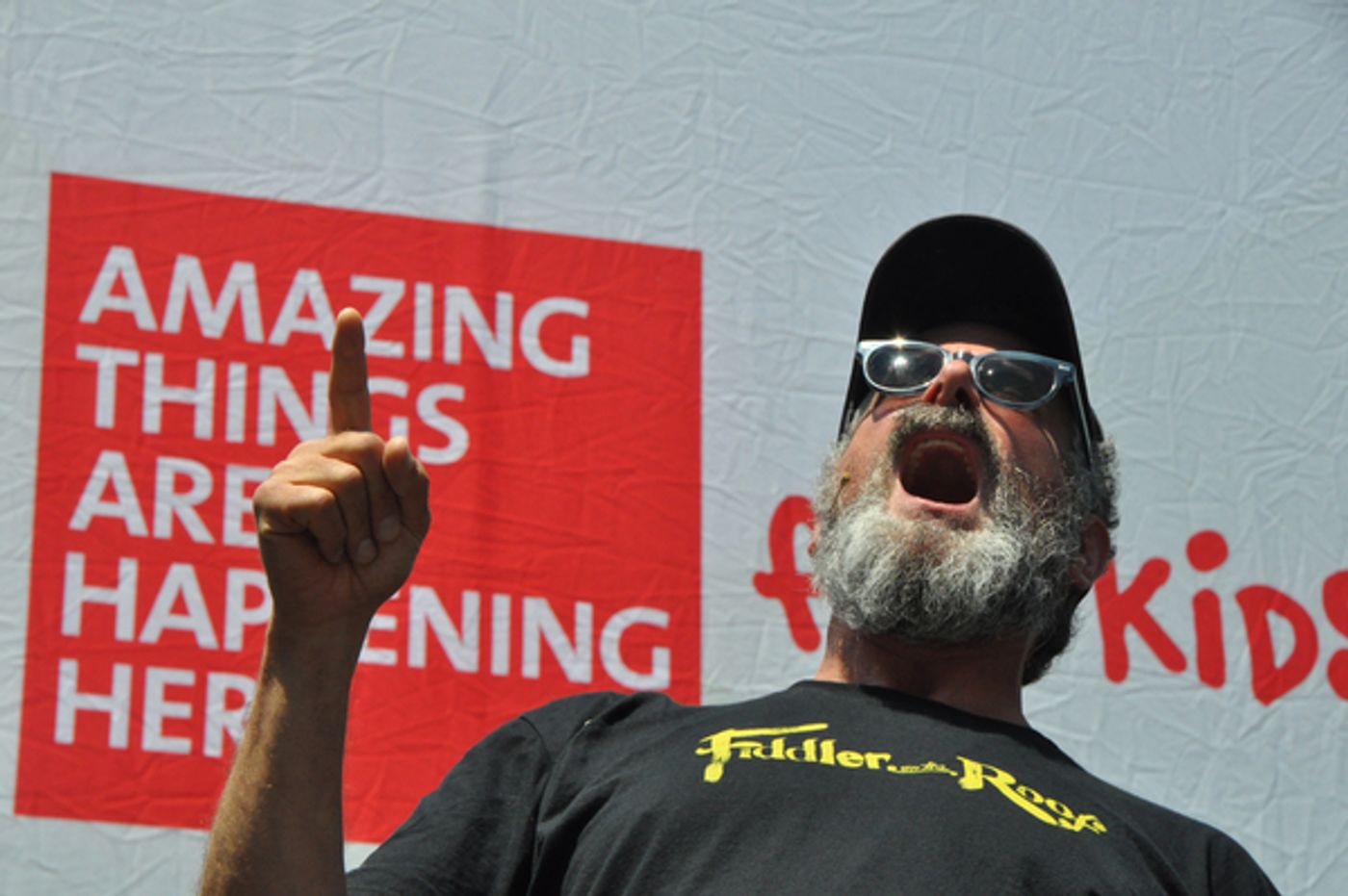 Photo Coverage: Casts of PARAMOUR, LES MIZ & More Bring it Home to Bryant Park  Image