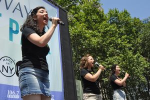 Tess Primack, Jennifer Zetlan and Julie Benko @ BroadwayWorld Tess Primack, Jennifer Zetlan and Julie Benko Photo