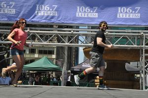 Co-Host's Sierra Boggess and Alex Brightman Photo
