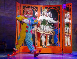 Lee Mead & Carrie Hope Fletcher @ BroadwayWorld Lee Mead & Carrie Hope Fletcher Photo