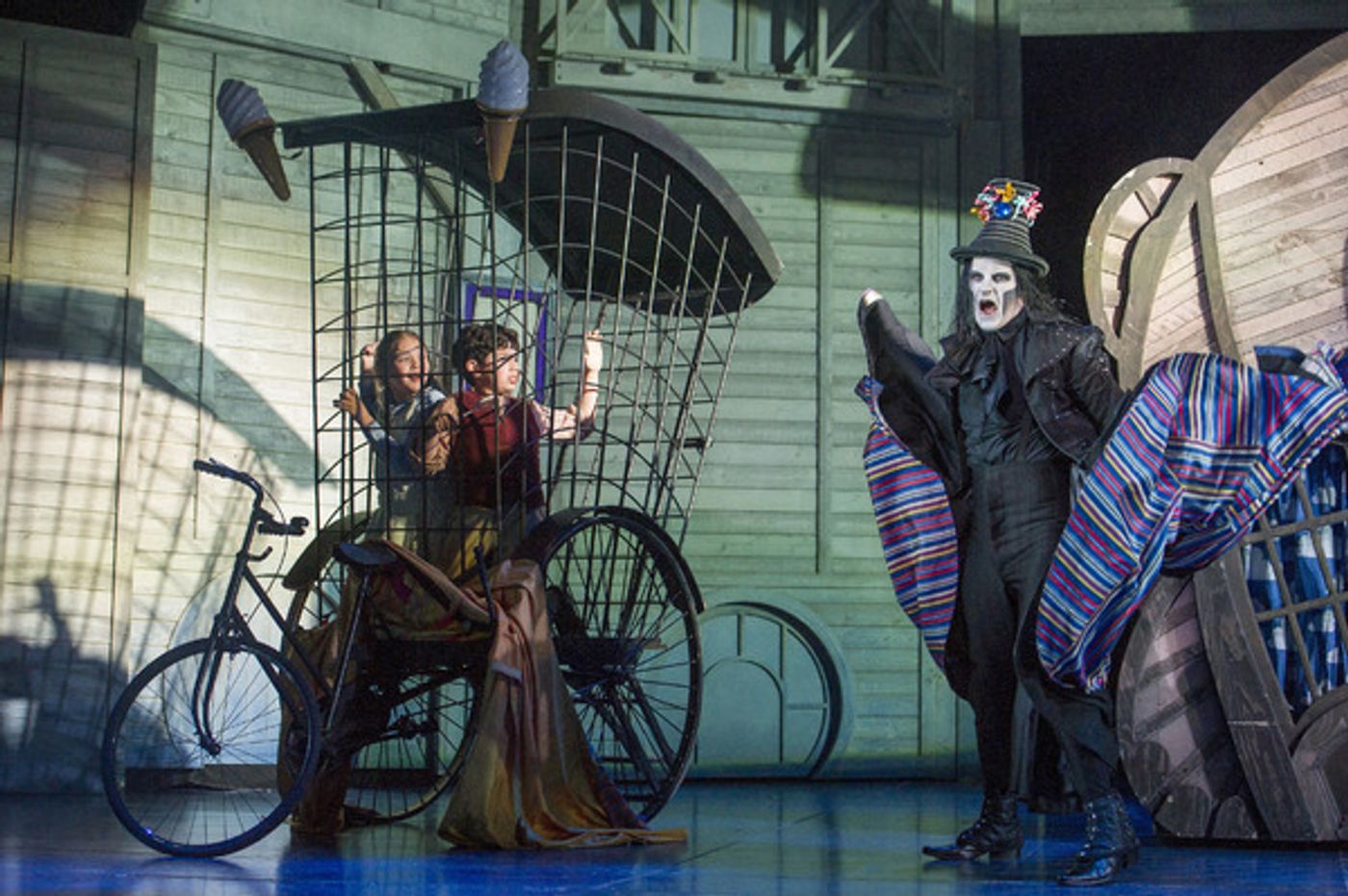 Photo Flash: CHITTY CHITTY BANG BANG at Marlowe Theatre Company  Image