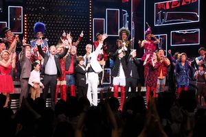 Jerry Mitchell & Cast @ BroadwayWorld Jerry Mitchell & Cast Photo