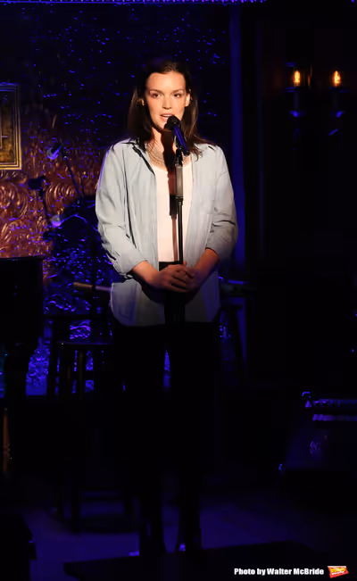 Jennifer Damiano  Photo