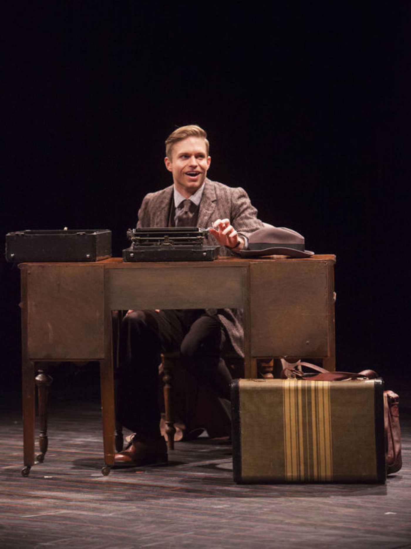 Photo Flash: First Look at Robin De Jesus, Kaleigh Cronin, Hunter Ryan Herdlicka and More in CABARET at Music Circus  Image