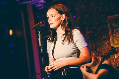 Jennifer Damiano Photo