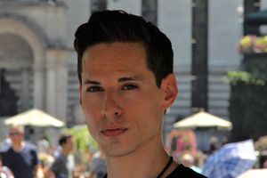 Sean Patrick Doyle @ BroadwayWorld Sean Patrick Doyle Photo