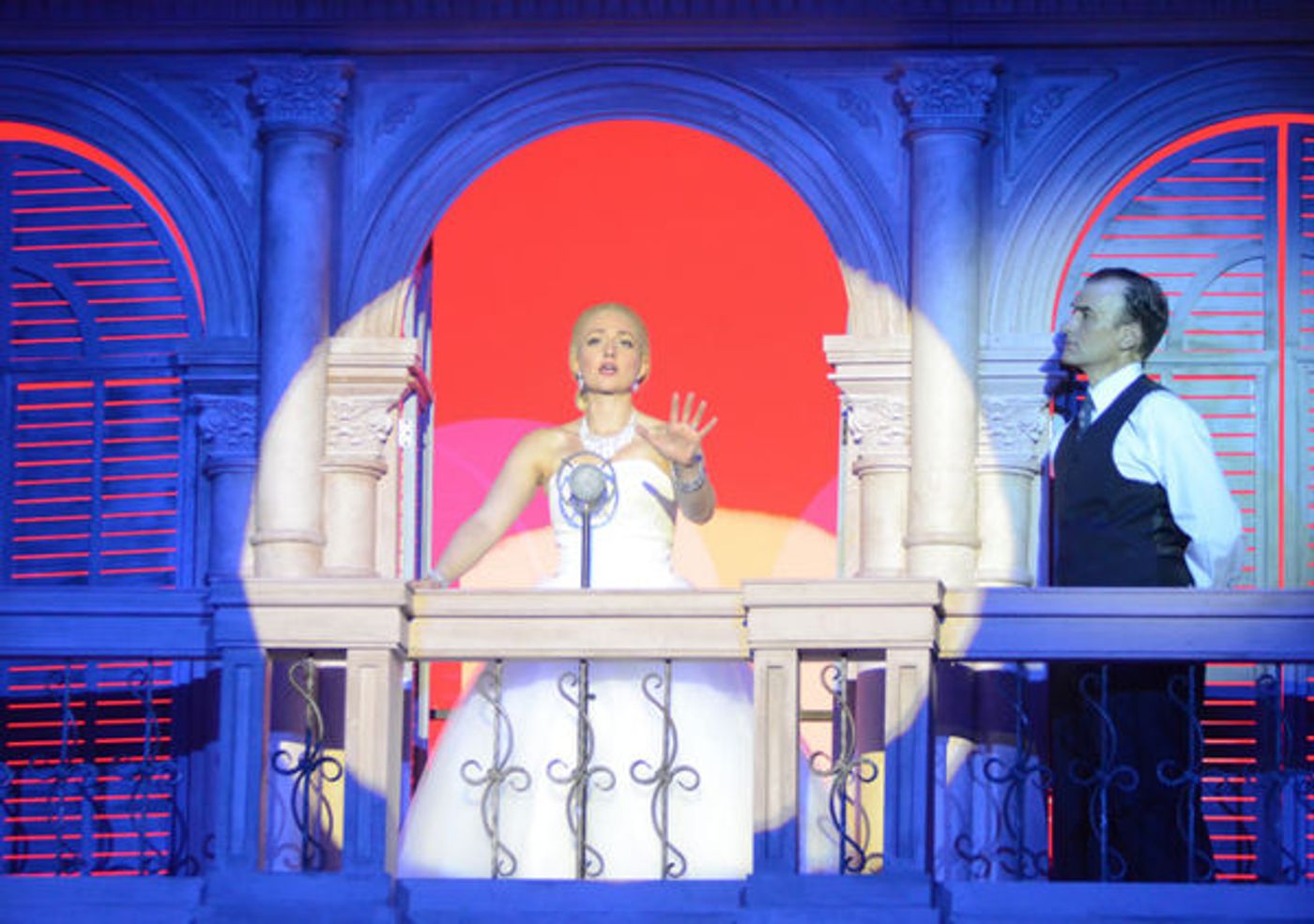 Photo Flash: First Look at Jenny Ashman, Brandon Rubendall, Mark Womack and More in EVITA at Opera North  Image