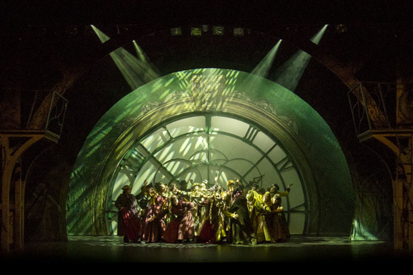 Photo Flash: First Look at Wayne Scott Kermond, Ashleigh O'Brien and More in the Australian Non-Professional Production of WICKED Image