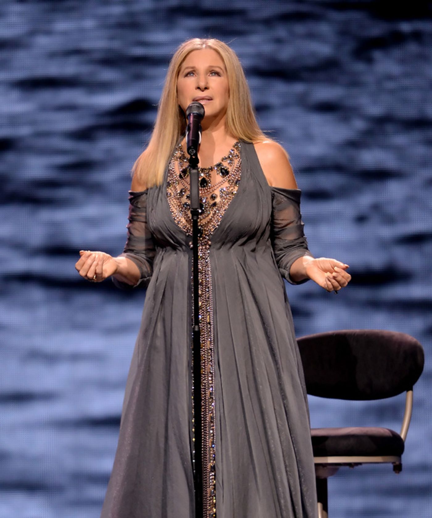 Photo Flash: Barbra Streisand Kicks Off THE MUSIC...THE MEM'RIES...THE MAGIC! Concert Tour in L.A.  Image