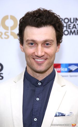 Bryce Pinkham  Photo