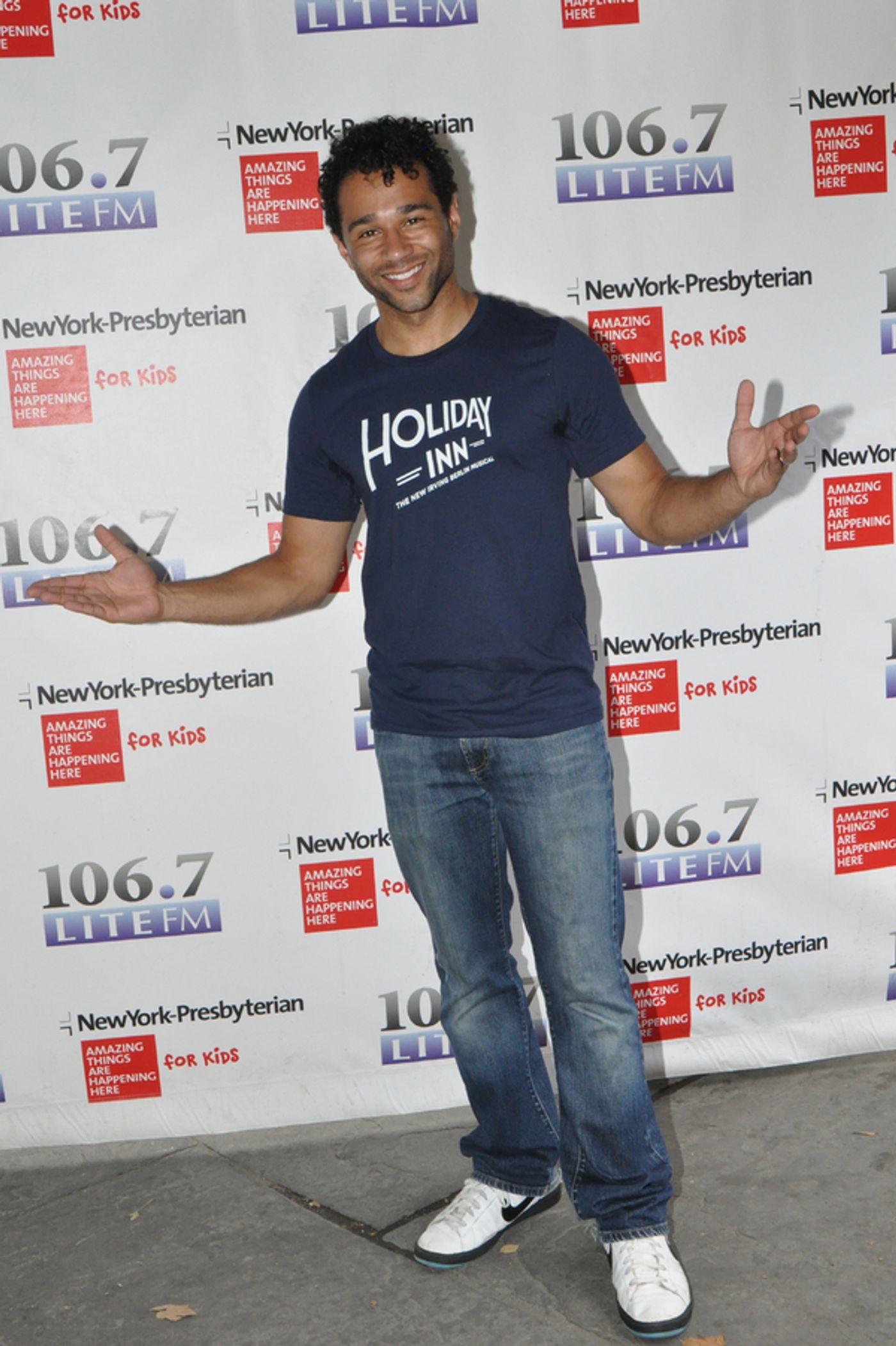 Photo Coverage: HOLIDAY INN, AN AMERICAN IN PARIS & More Perform at Broadway in Bryant Park!  Image