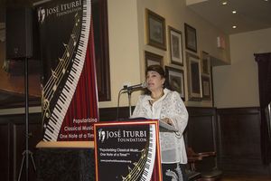 Donelle Dadigan @ BroadwayWorld Donelle Dadigan Photo