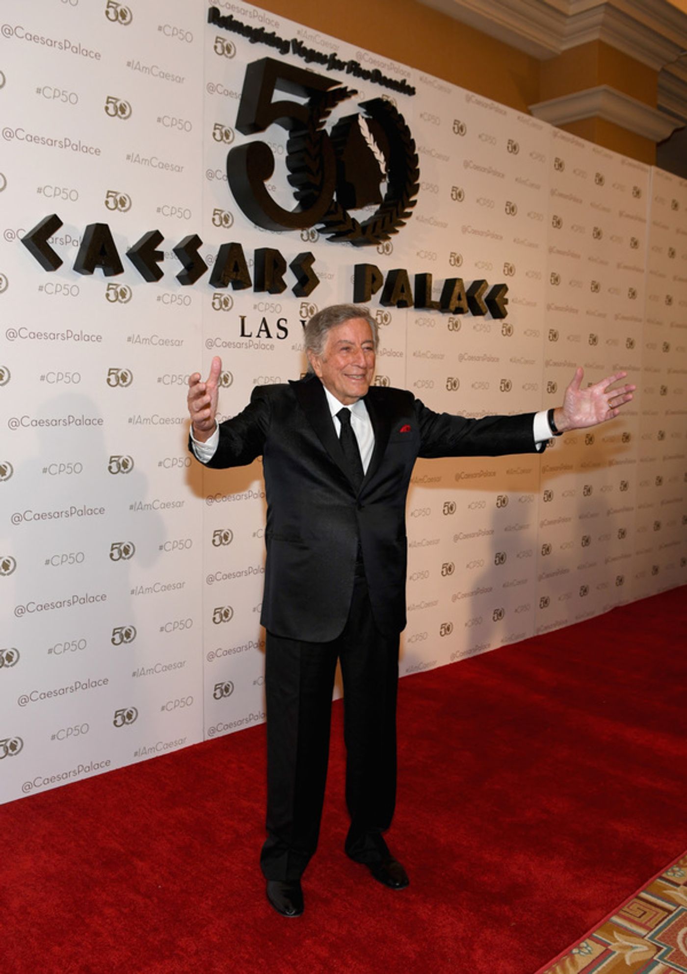 Photo Flash: Tony Bennett & More Celebrate Caesars Palace 50th Anniversary Gala in Las Vegas  Image