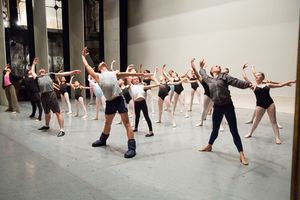 Caitlin Abraham, Leanne Cope, Sean Kelly, Megan Dickinson, Bradley Schlagheck @ BroadwayWorld Caitlin Abraham, Leanne Cope, Sean Kelly, Megan Dickinson, Bradley Schlagheck Photo