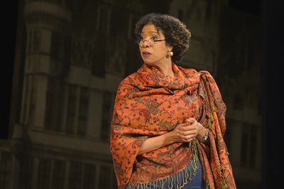 Elizabeth Carter as Mrs. Clandon in California Shakespeare Theater''s production of S Photo