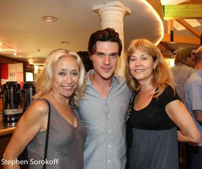 Eda Sorokoff, Finn Wittrock, Elizabeth Aspenlieder Photo