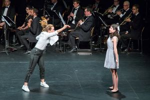 Hannah Elless, Zoe Wilson Photo