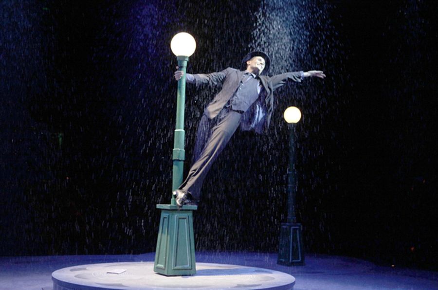 Photo Flash: First Look at North Shore Music Theatre's SINGIN' IN THE RAIN Image
