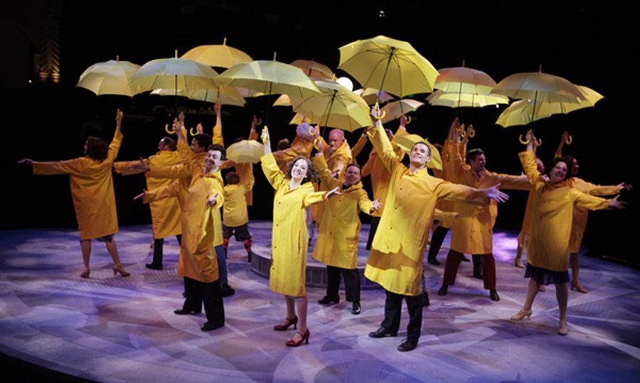 Photo Flash: First Look at North Shore Music Theatre's SINGIN' IN THE RAIN Image