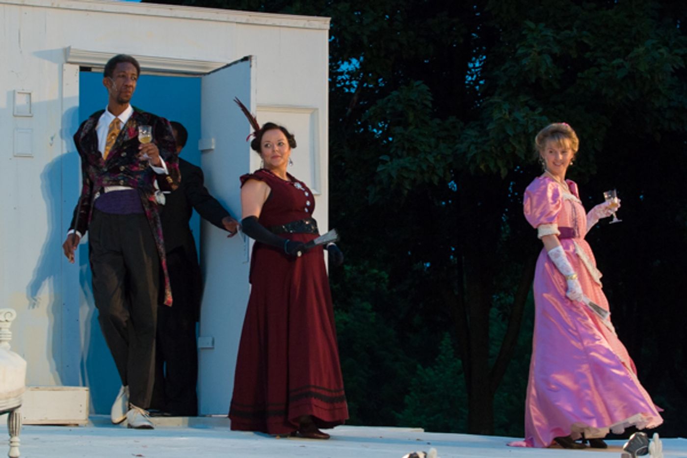Photo Coverage: First look at Actors' Theatre of Columbus' AN IDEAL HUSBAND  Image
