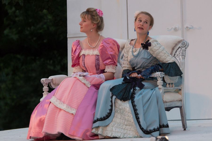 Photo Coverage: First look at Actors' Theatre of Columbus' AN IDEAL HUSBAND Image