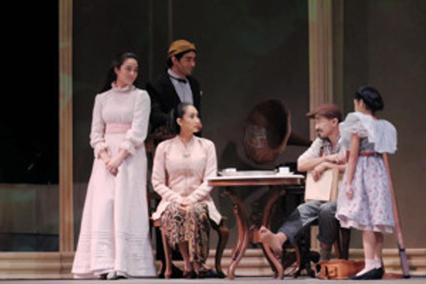 Regional Roundup: Top 10 Stories This Week Around the Broadway World - 8/26; THE TEMPEST in South Bend, HAND TO GOD in Austin, HUNCHBACK at Music Circus and More!  Image