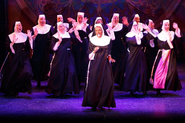Jeannette Bayardelle (Deloris Van Cartier) and the cast of Theatre By The Sea''s SIST Photo