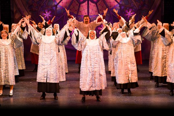 Jeannette Bayardelle (Deloris Van Cartier) and the cast of Theatre By The Sea''s SIST Photo